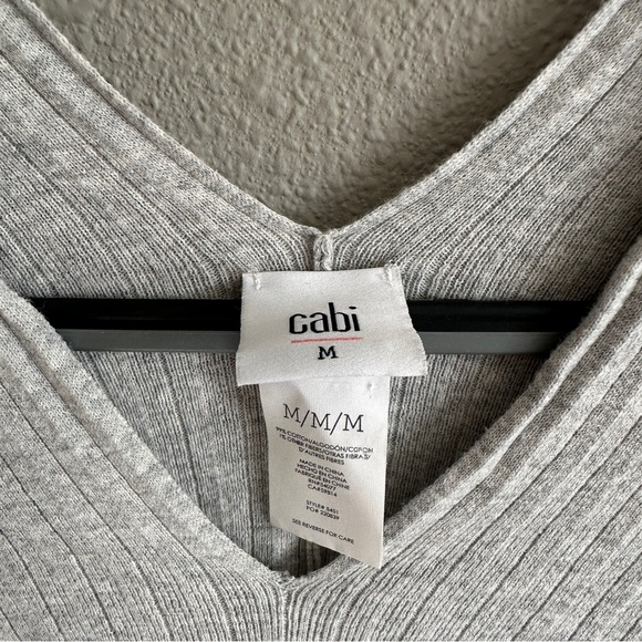 Cabi Gray Ribbed Doleman Sleeve Oversized V-Neck Knit Top Medium - Picture 2 of 10